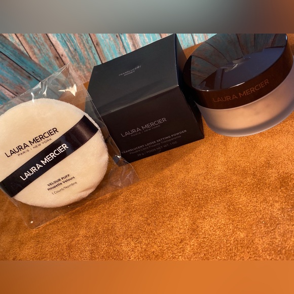 Laura Mercier Translucent Setting Powder & Velour Puff (NEW) - Picture 6 of 11